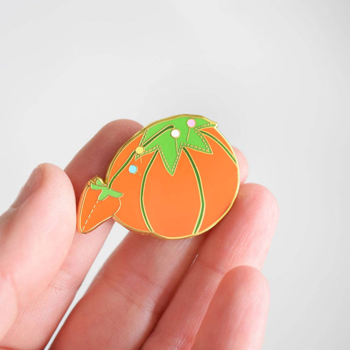 Tomato Pincushion Needle Minder