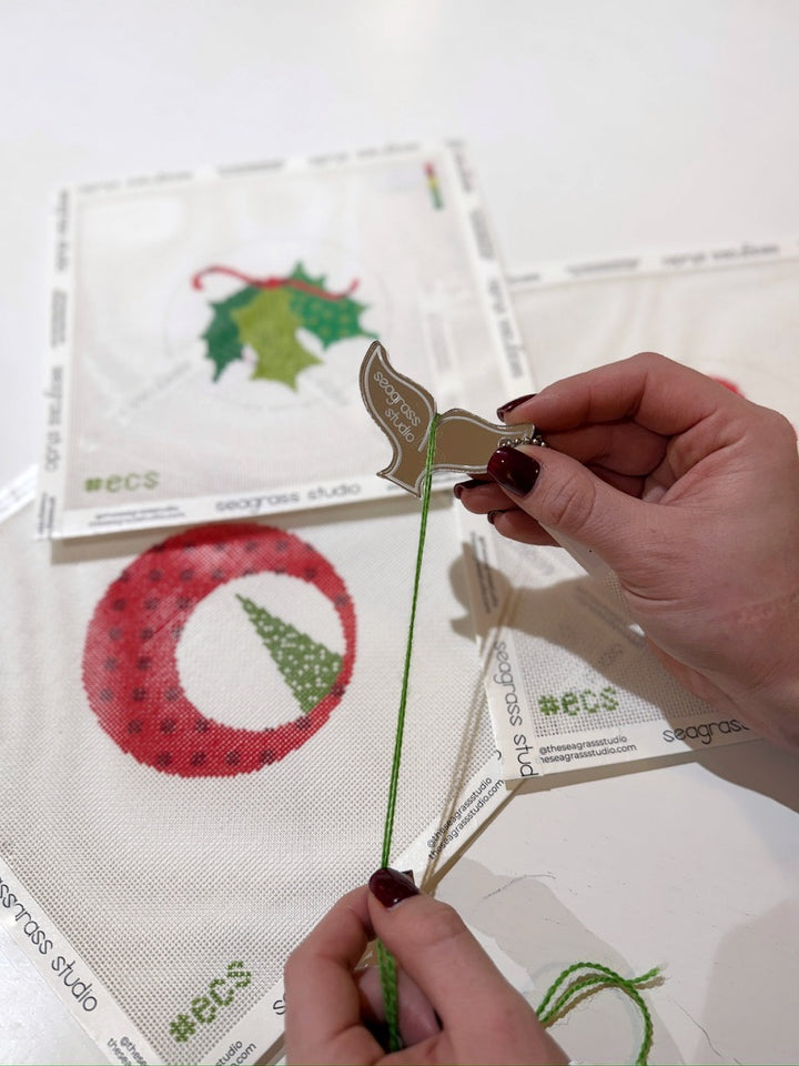 whale tail thread cutter