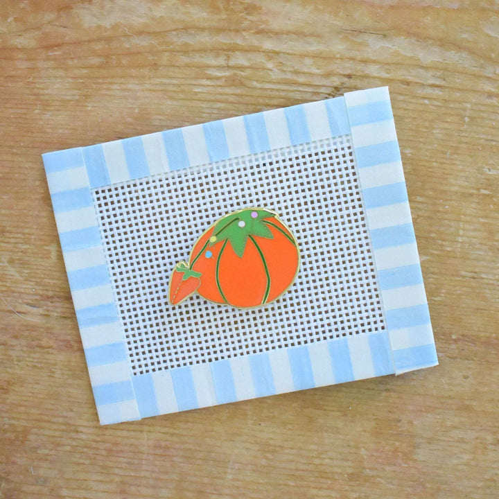 Tomato Pincushion Needle Minder